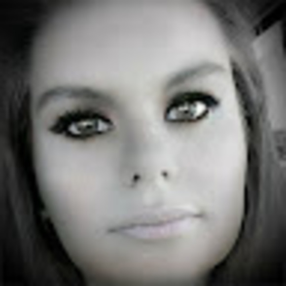 Meet your Posher, Crystal - Picture 1 of 1